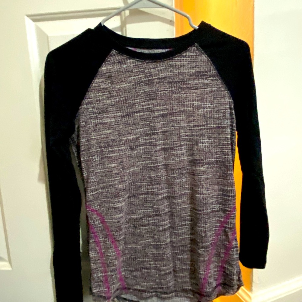 Long sleeve work out top!